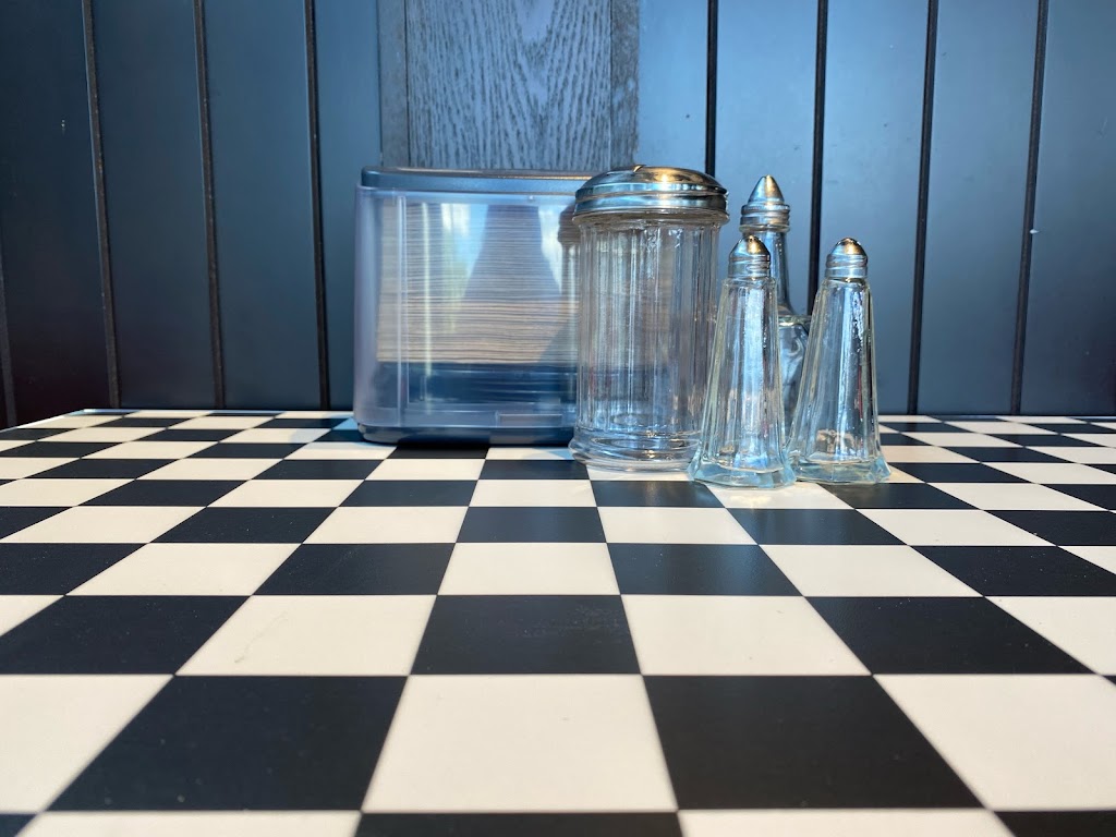 Zaks Diner Carleton Place | 515 McNeely Ave, Carleton Place, ON K7C 0A8, Canada | Phone: (613) 492-0200