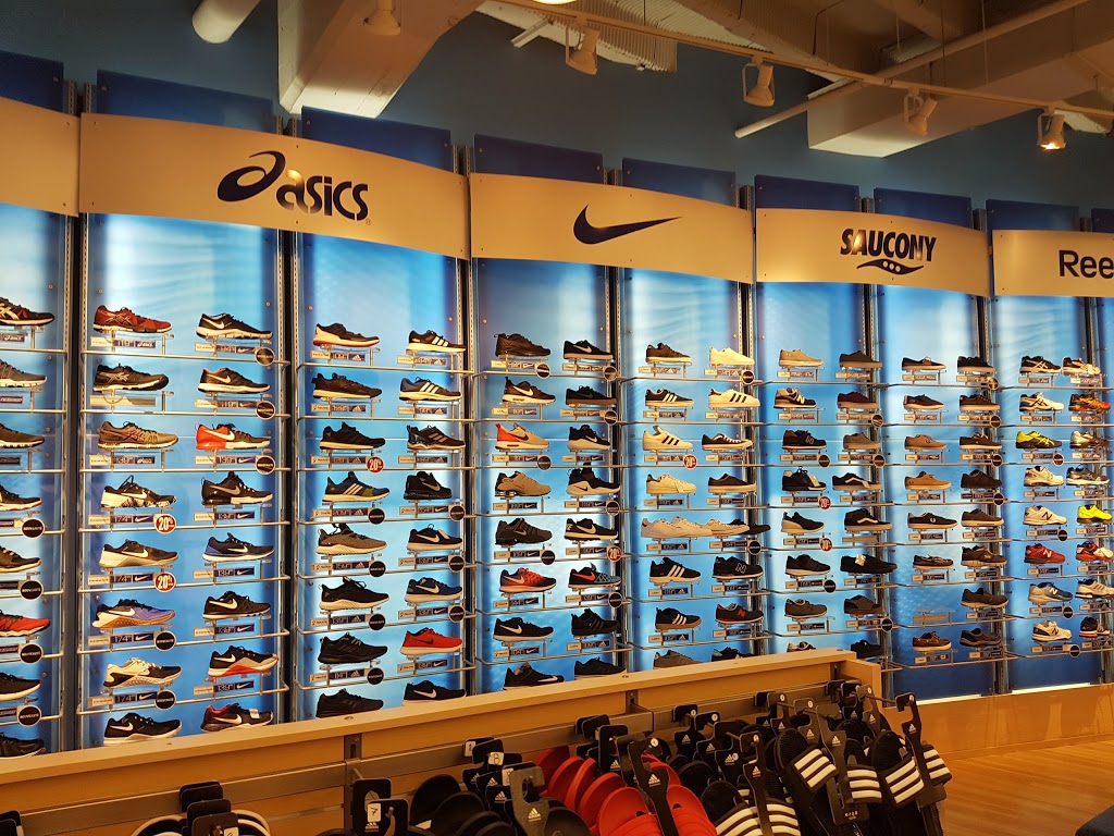 Sports Experts | Atmosphere Center Rockland, 2305 Chemin Rockland, Mont-Royal, QC H3P 3E9, Canada | Phone: (514) 735-4751