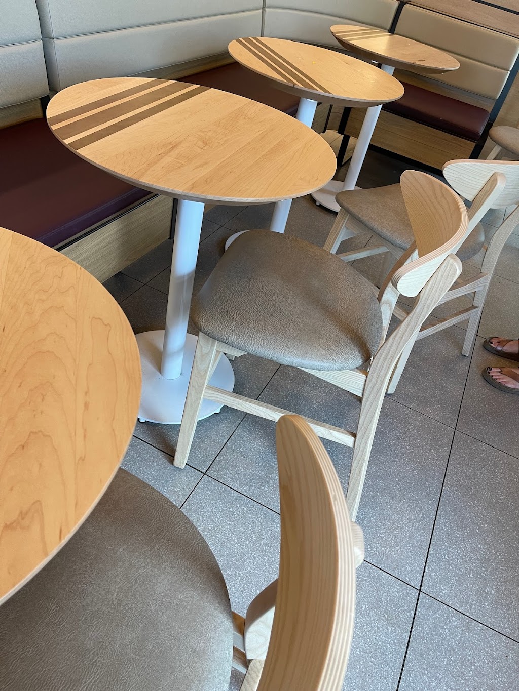 Tim Hortons | 2 Heritage Dr, Bowden, AB T0M 0K0, Canada | Phone: (403) 657-8001