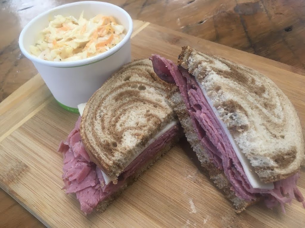 Sydenham Country Cafe | 2779 Rutledge Rd, Sydenham, ON K0H 2T0, Canada | Phone: (613) 376-3205