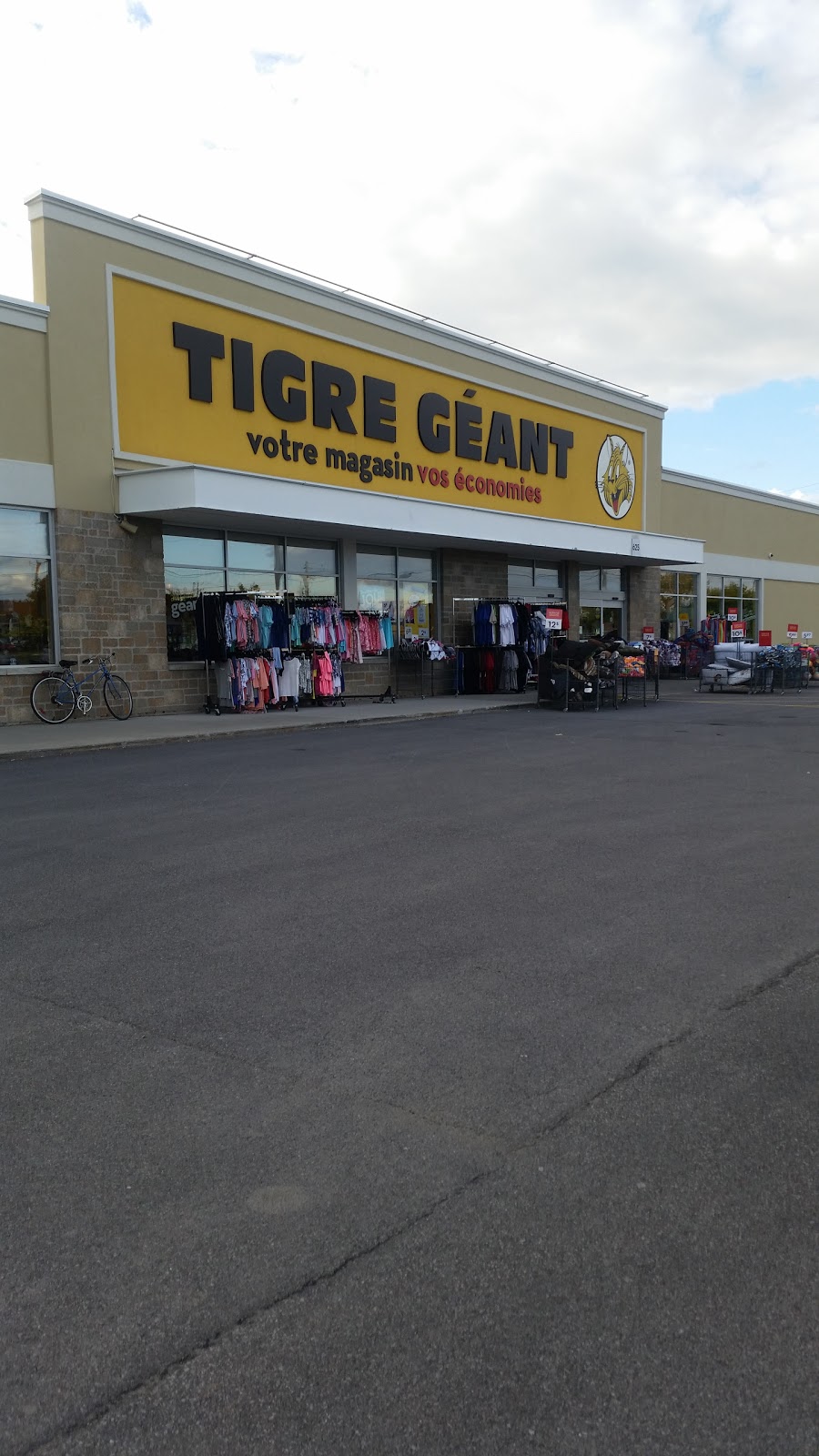 Tigre Géant | 625 Rue Notre Dame, Saint-Rémi, QC J0L 2L0, Canada | Phone: (450) 454-5693