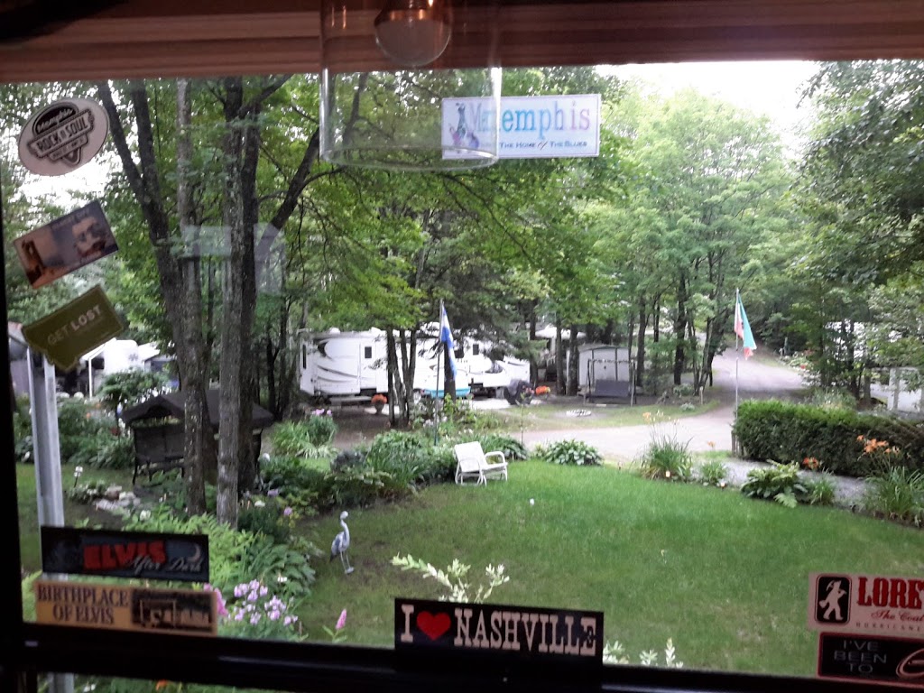 Camping du Pin Rouge | 75 Chemin du Lac du Pin Rouge, Saint-Hippolyte, QC J8A 3J3, Canada | Phone: (450) 563-4000