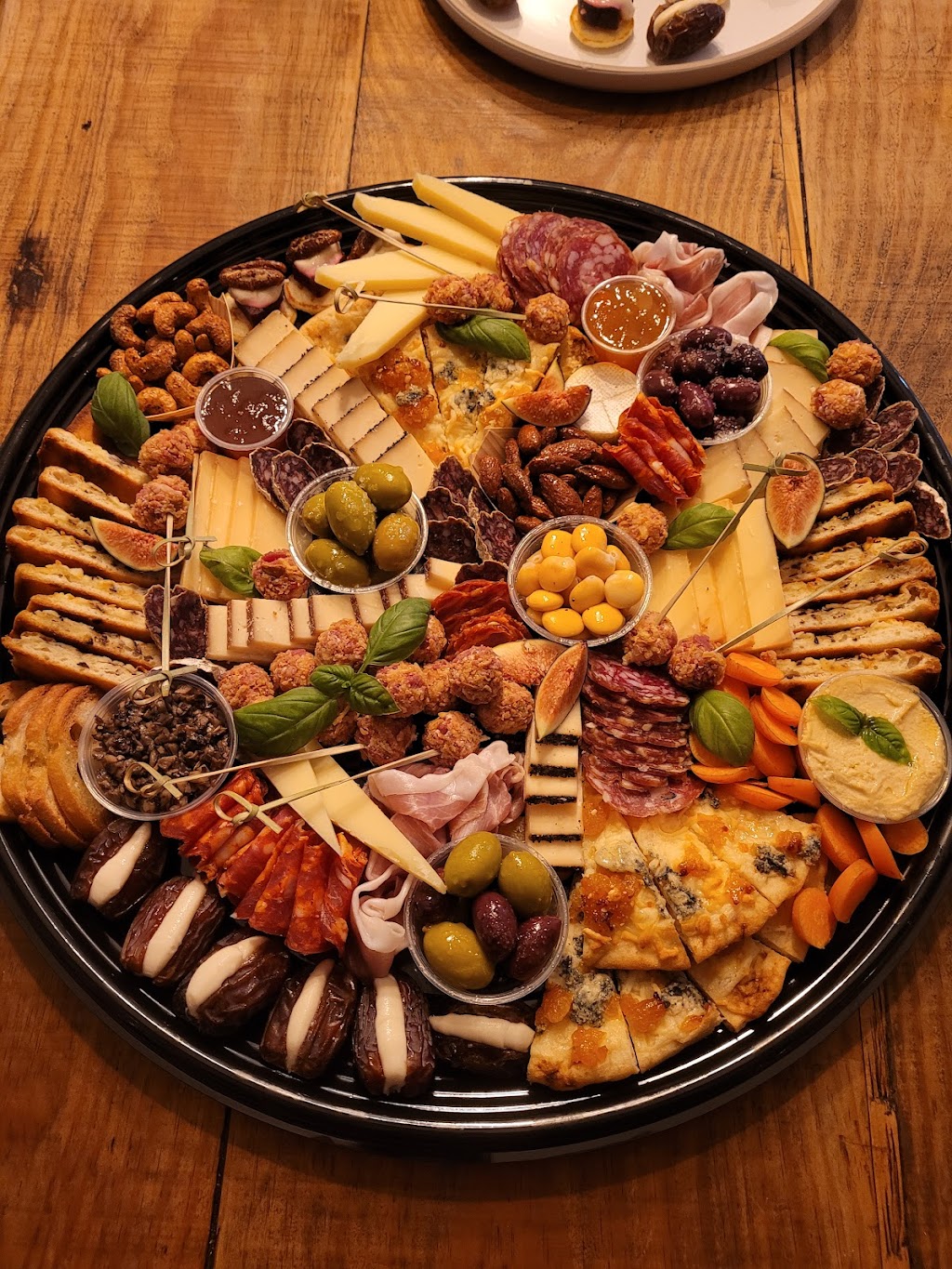 À lapéro! | 2530 Place Michel-Brault, Montreal, QC H1Y 0B6, Canada | Phone: (514) 799-1131