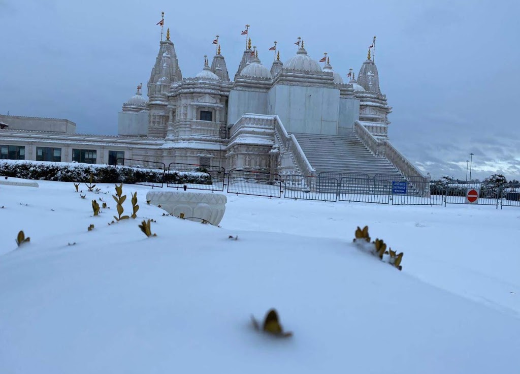 BAPS Shri Swaminarayan Mandir | 1488 Red River Dr, Howden, MB R5A 1K2, Canada | Phone: (204) 504-2277