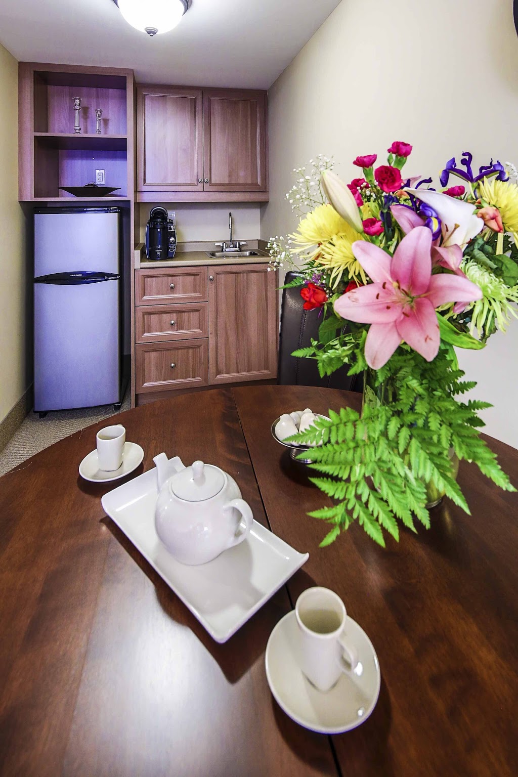 Revera Birkdale Place | 611 Farmstead Dr, Milton, ON L9T 7Y8, Canada | Phone: (905) 636-6300
