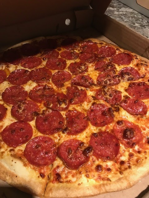 Paezanos Pizza | 420 Leacock Dr, Barrie, ON L4N 5G5, Canada | Phone: (705) 722-1717