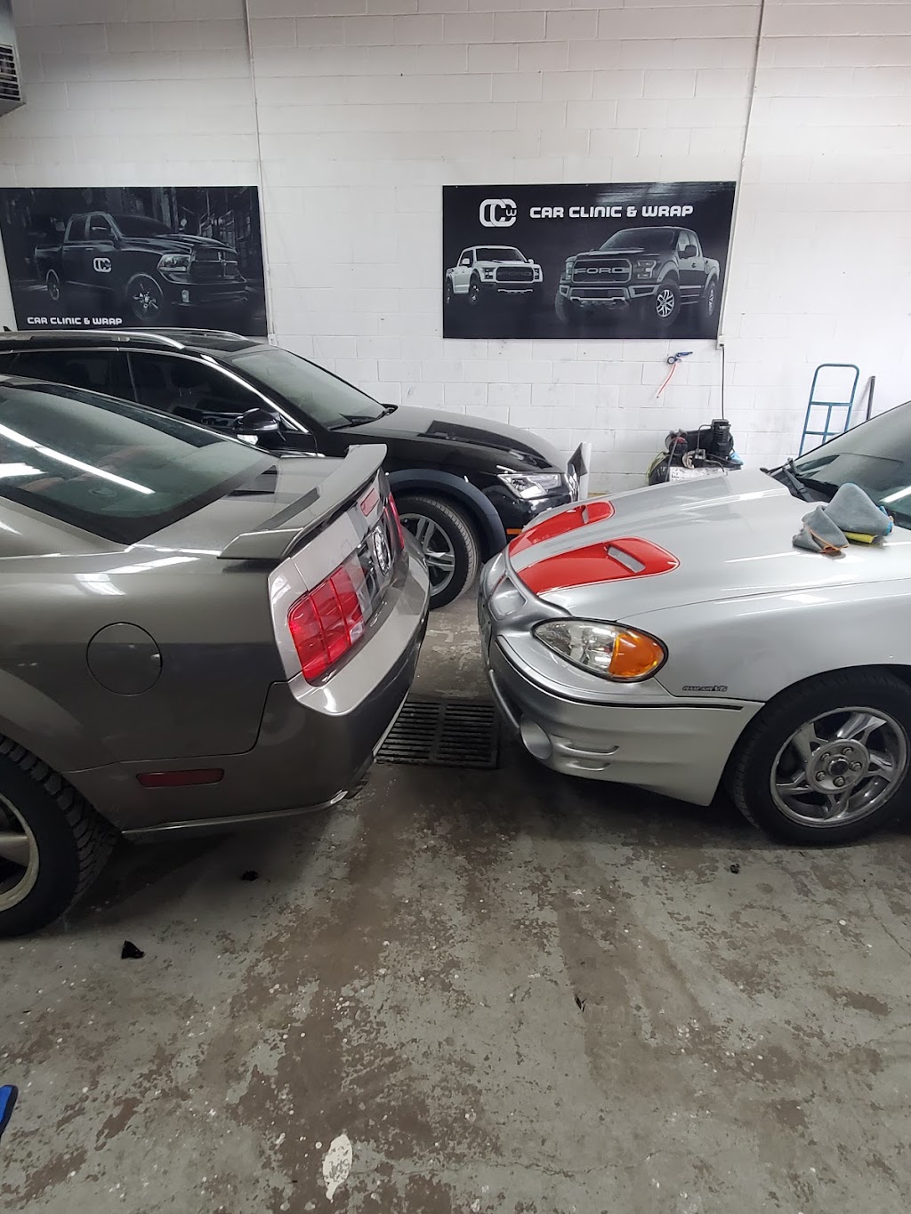 Car clinic &wrap | 1084 King Rd Unit 2, Burlington, ON L7T 3L7, Canada | Phone: (905) 330-5342