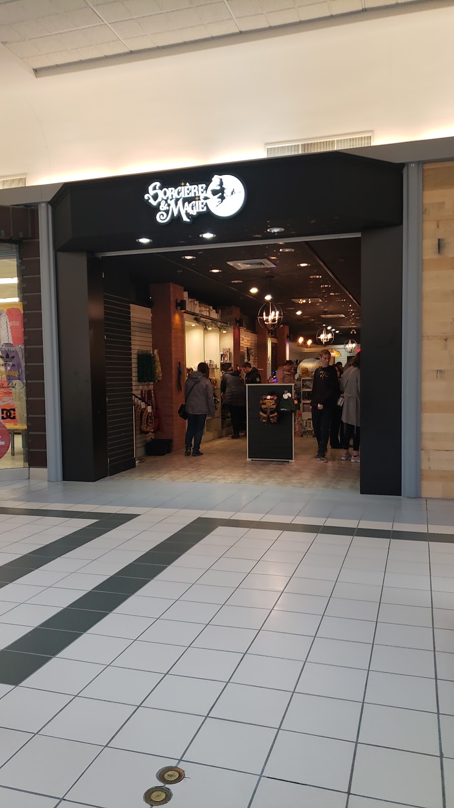 Sorcière et Magie | 755 Bd René-Lévesque Local 00130, Drummondville, QC J2C 6Y7, Canada | Phone: (819) 857-0622