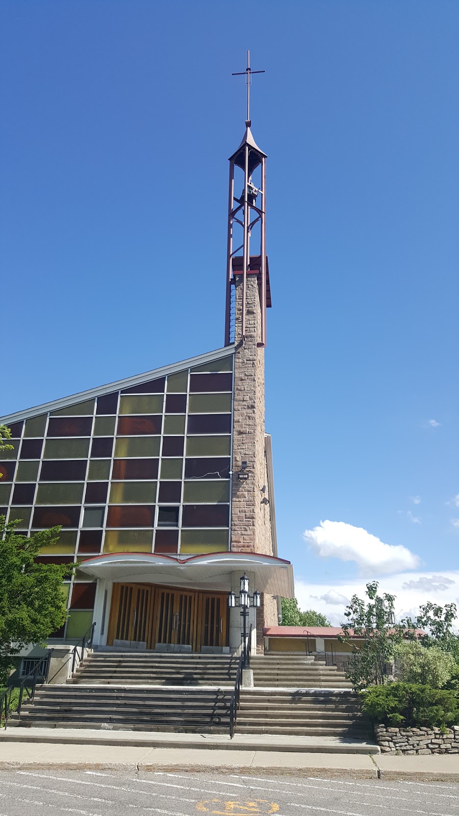 Paroisse Saint-Luc | 388 Boulevard Adolphe-Chapleau, Bois-des-Filion, QC J6Z 1H6, Canada | Phone: (450) 621-5521