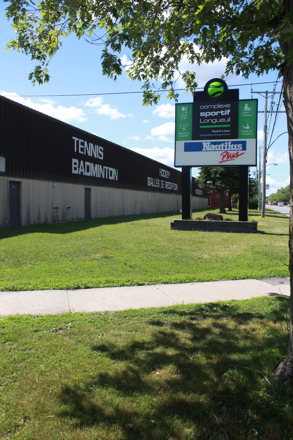 Nautilus Plus Longueuil | 550 Boulevard Curé-Poirier O, Longueuil, QC J4J 2H6, Canada | Phone: (450) 674-6264