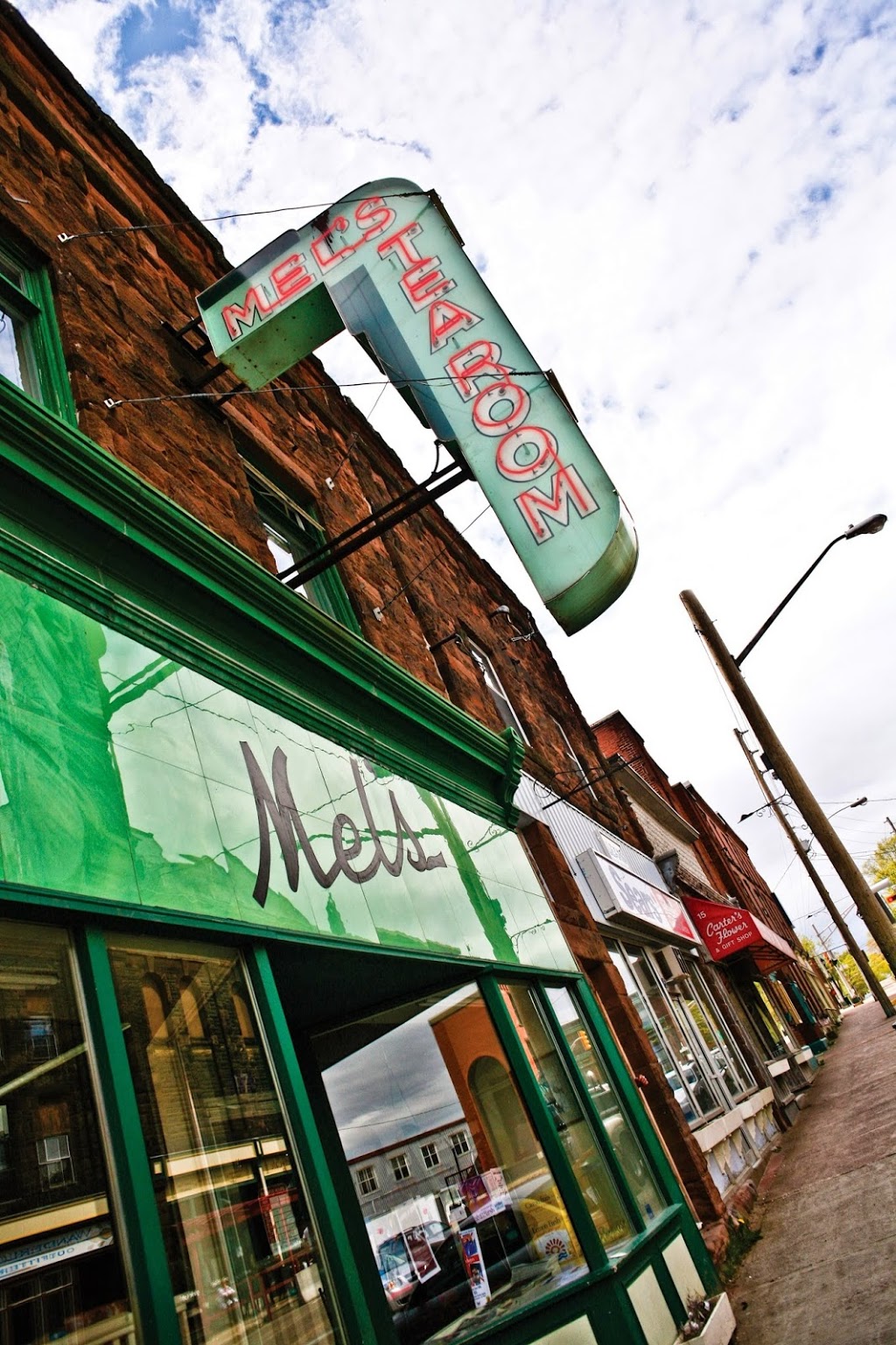 Mels Tea Room Ltd | 17 Bridge St, Sackville, NB E0A 3C0, Canada | Phone: (506) 536-1251