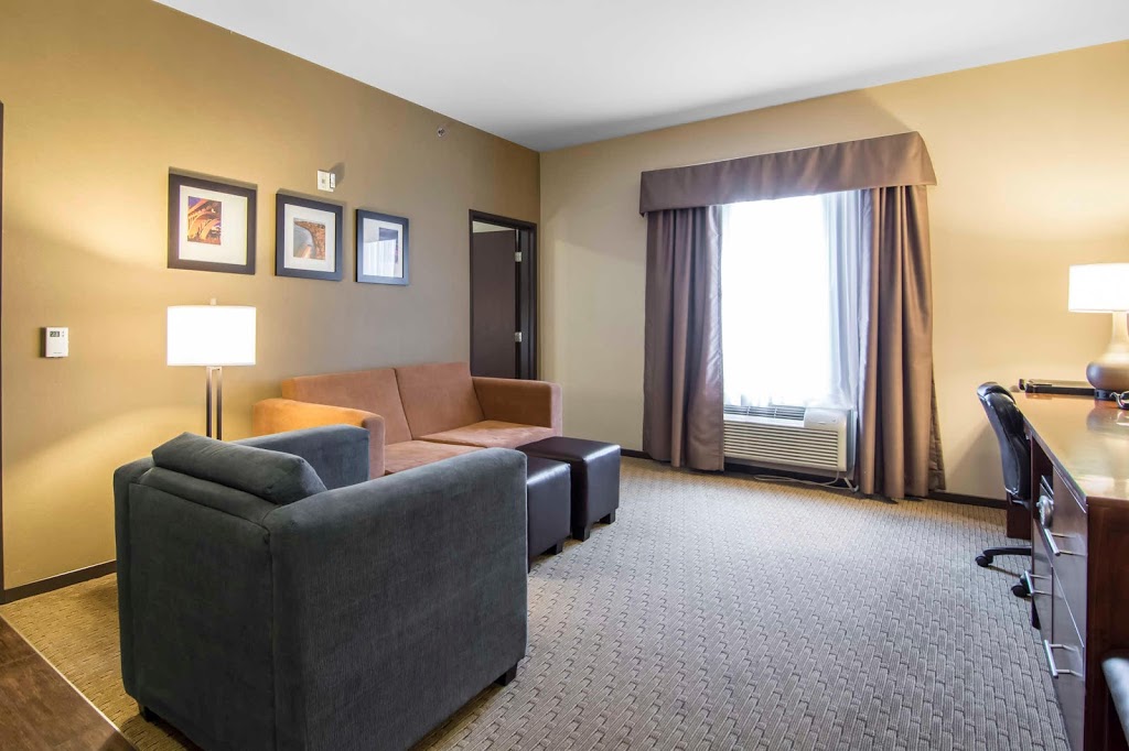 Comfort Suites Saskatoon | 203 Bill Hunter Ave, Saskatoon, SK S7R 1E3, Canada | Phone: (306) 955-6565