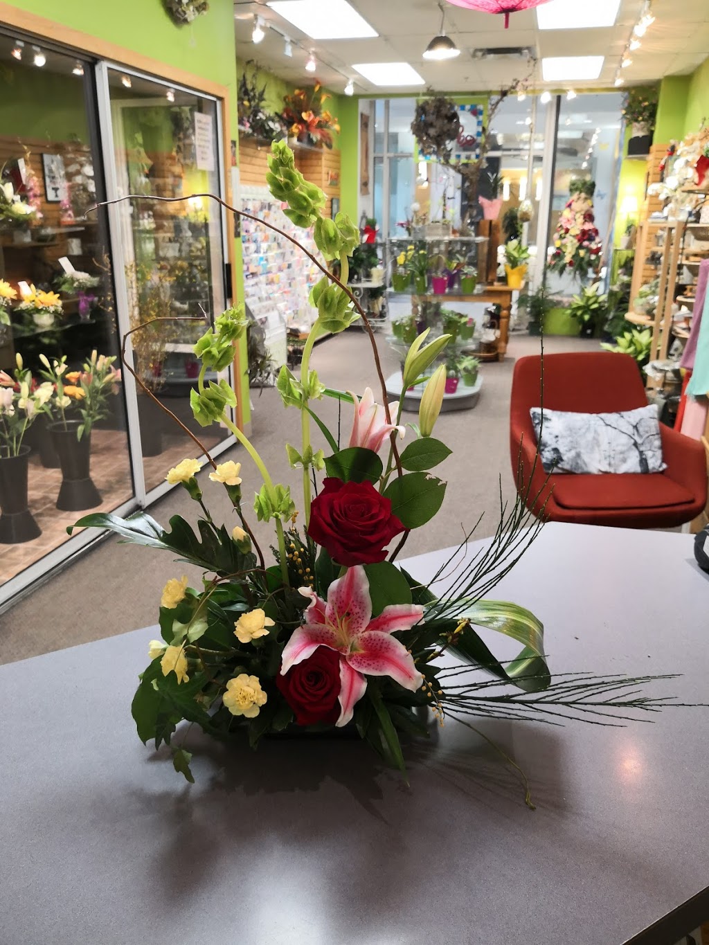 Pollies Flowers | florist | 10025 Jasper Ave #44, Edmonton, AB T5J 2B8, Canada | 7804242303 OR +1 780-424-2303