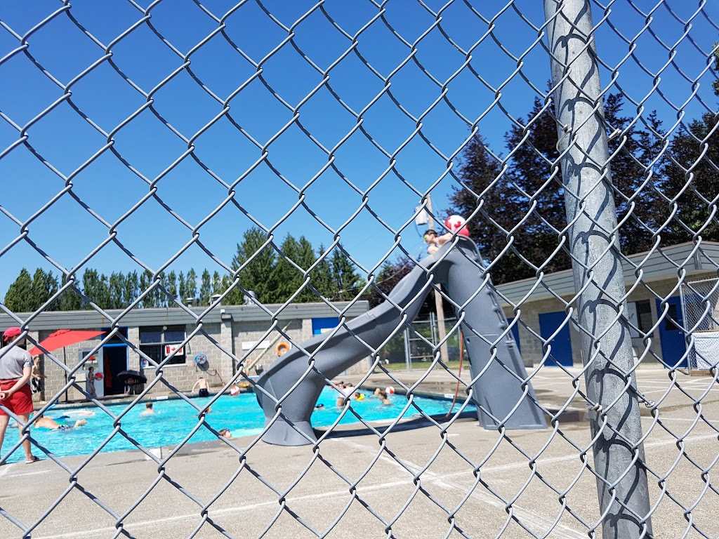 Ferny Coombe Pool | 6820 Pioneer Ave, Agassiz, BC V0M 1A0, Canada | Phone: (604) 796-2451