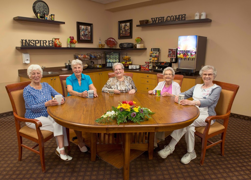 Applewood Retirement Residence | 1500 Lansdowne St, Peterborough, ON K9J 2A2, Canada | Phone: (705) 749-1500