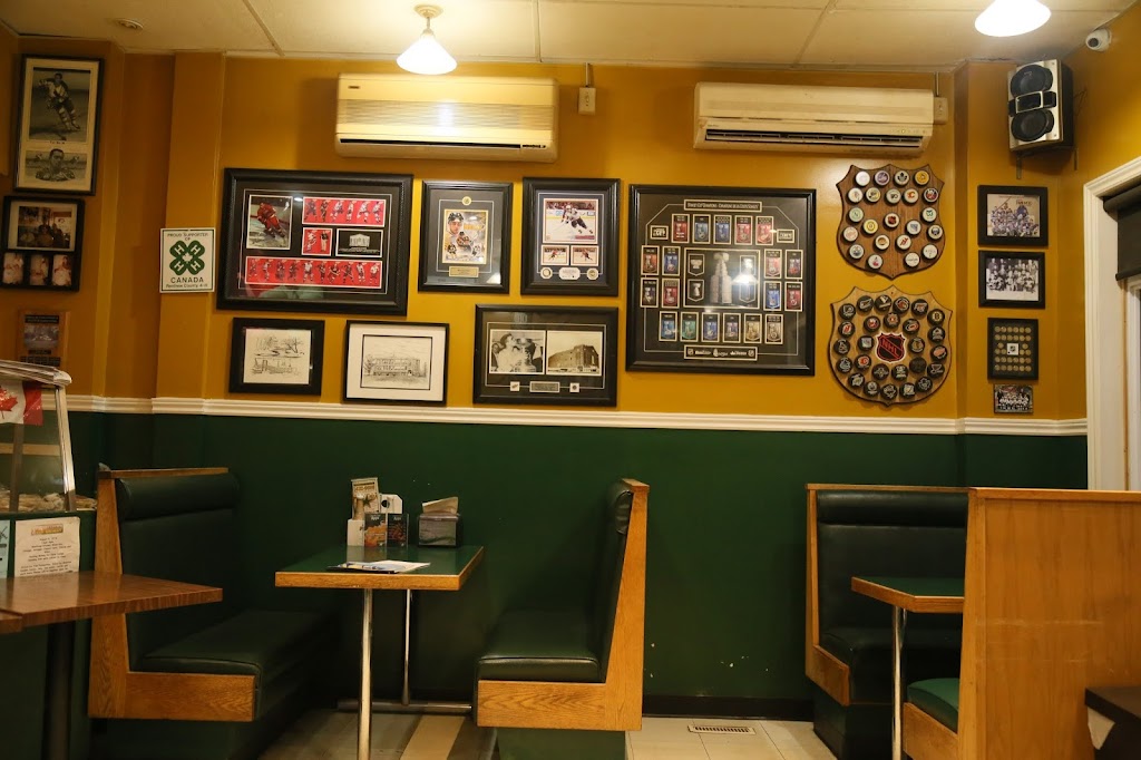 Renfrew Pizzerria | 98 Raglan St S, Renfrew, ON K7V 1R1, Canada | Phone: (613) 432-9898