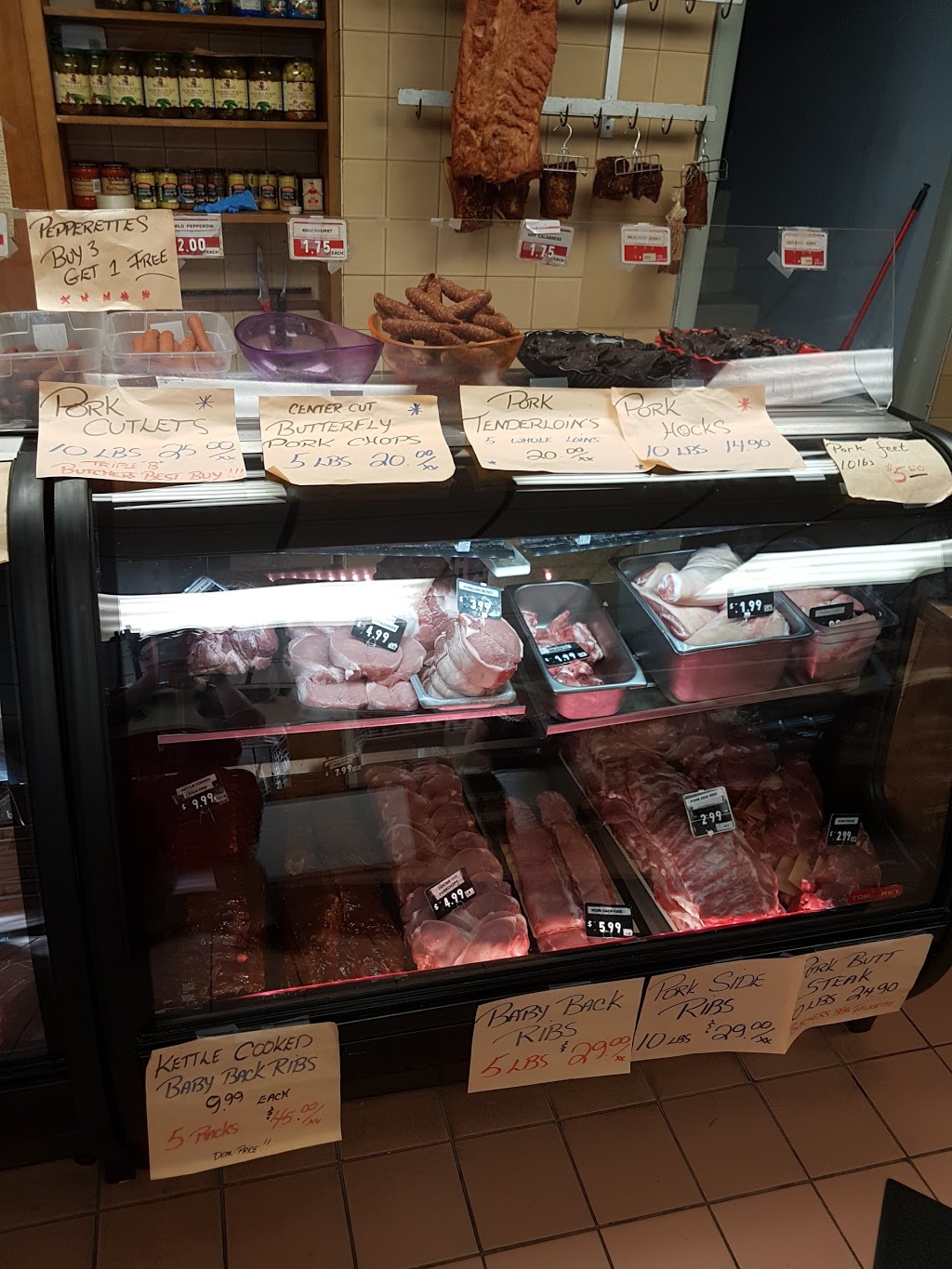 European Meats | 533 Burrows Ave, Winnipeg, MB R2W 2A5, Canada | Phone: (204) 586-2728