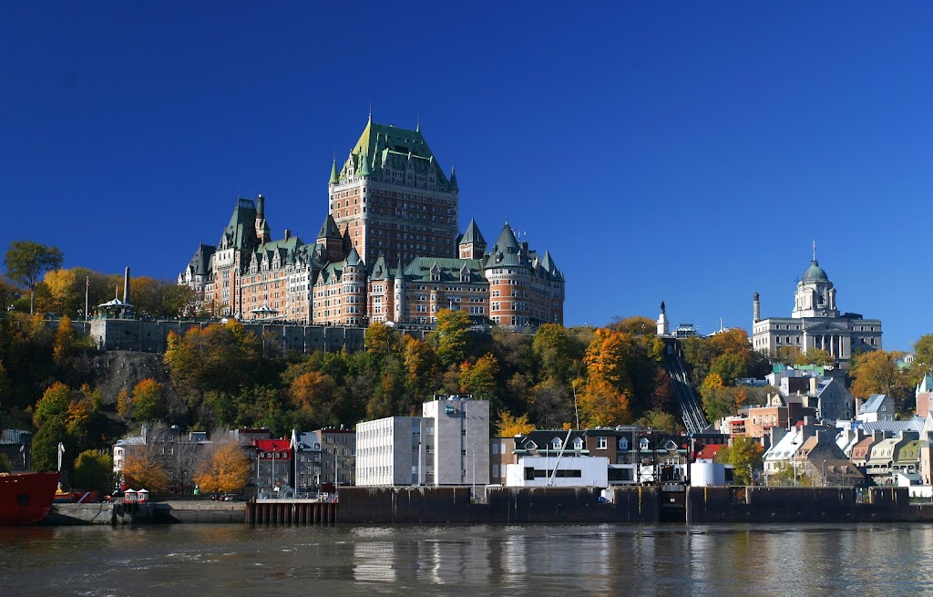 Gare fluviale de Québec | 10 Rue des Traversiers, Québec, QC G1K 8L8, Canada | Phone: (877) 787-7483