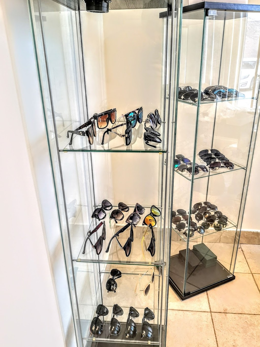 Future Frames and Sunglasses | 1365 Mid-Way Blvd unit 14, Mississauga, ON L5T 2J5, Canada | Phone: (647) 986-7986
