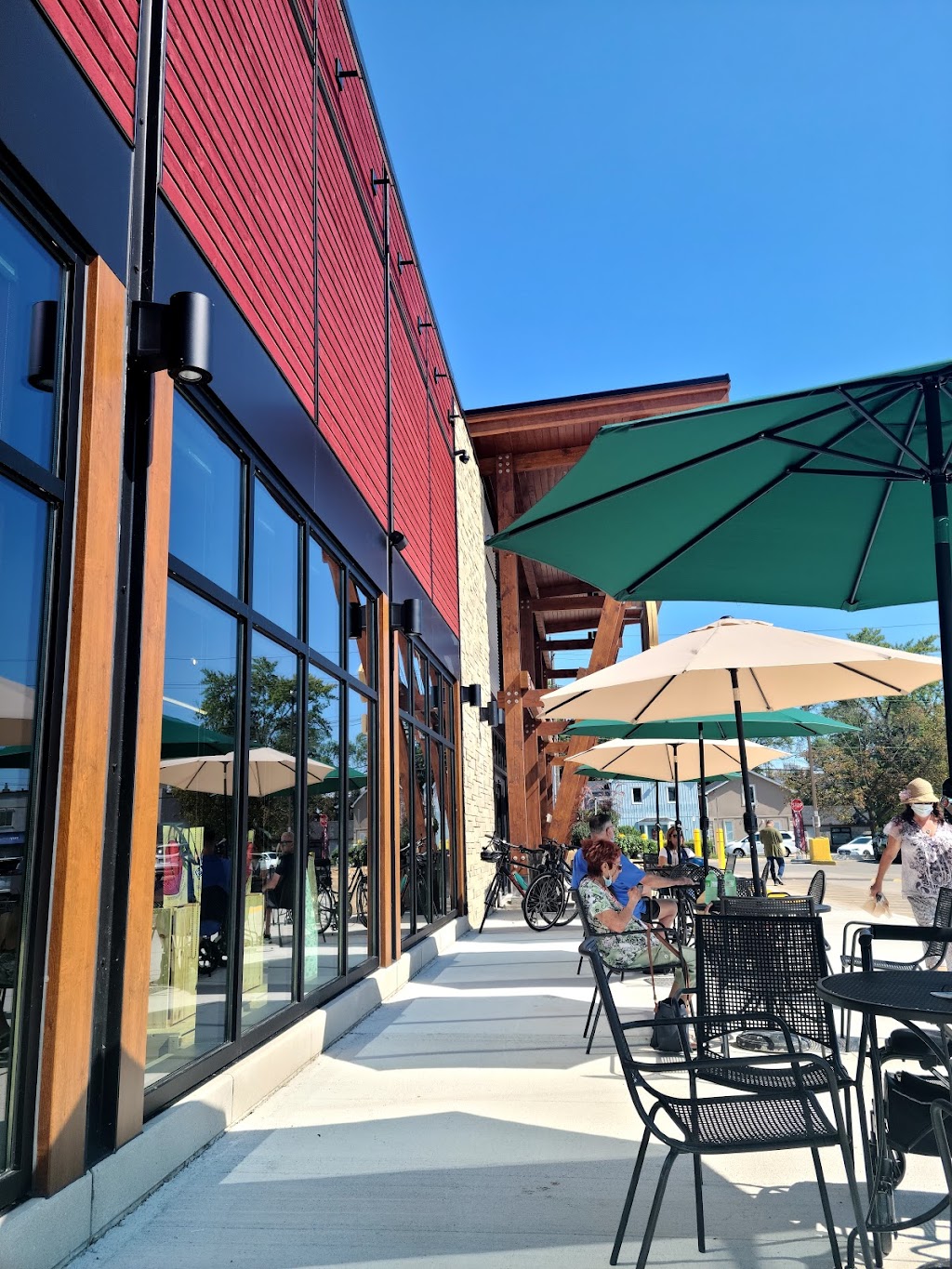 Farm Boy | 2441 Lakeshore Rd W, Oakville, ON L6L 5V5, Canada | Phone: (905) 465-3307