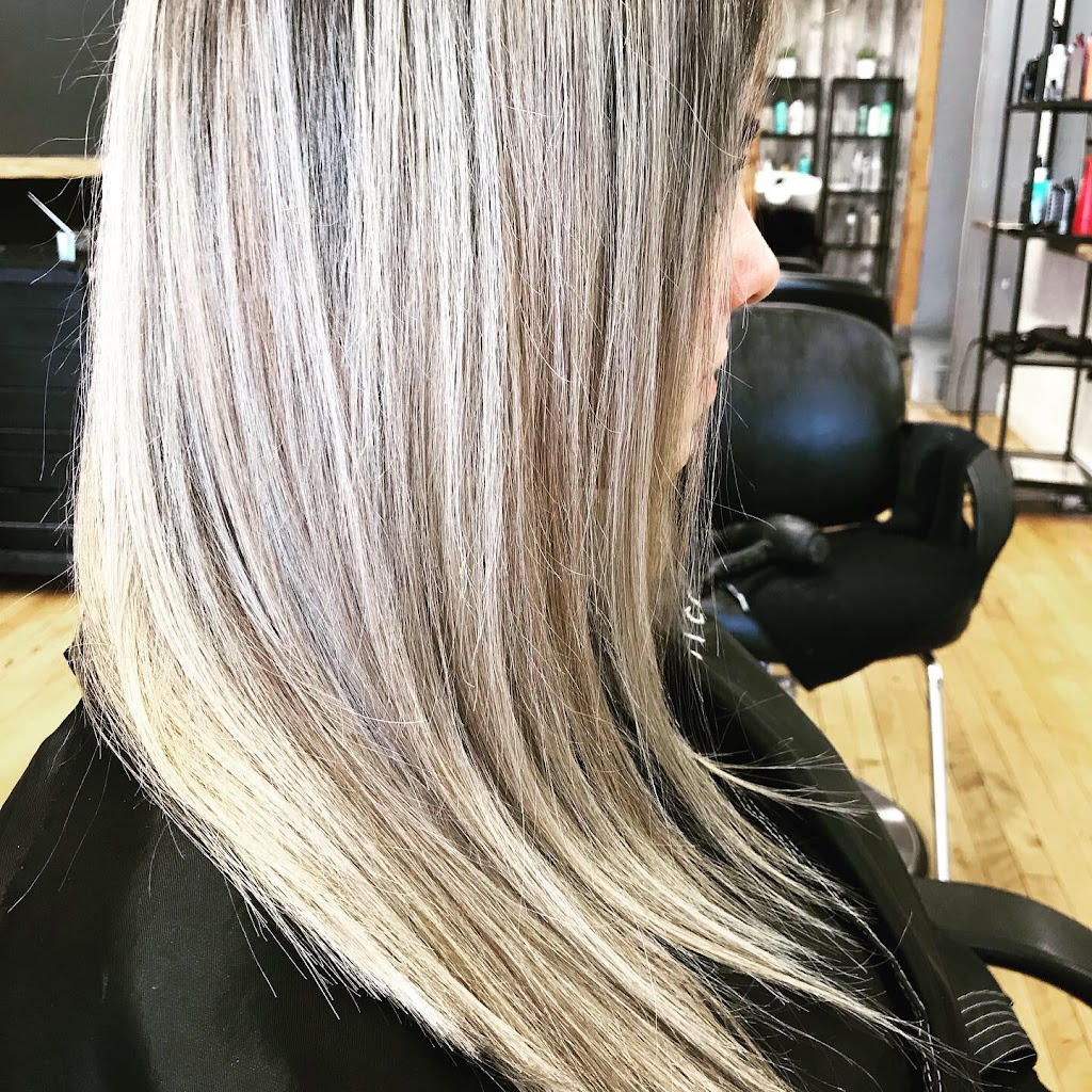 Coiffure Isabelle Poirier | 442 Av. Tamarac, Shawinigan, QC G9N 1V1, Canada | Phone: (819) 537-0112