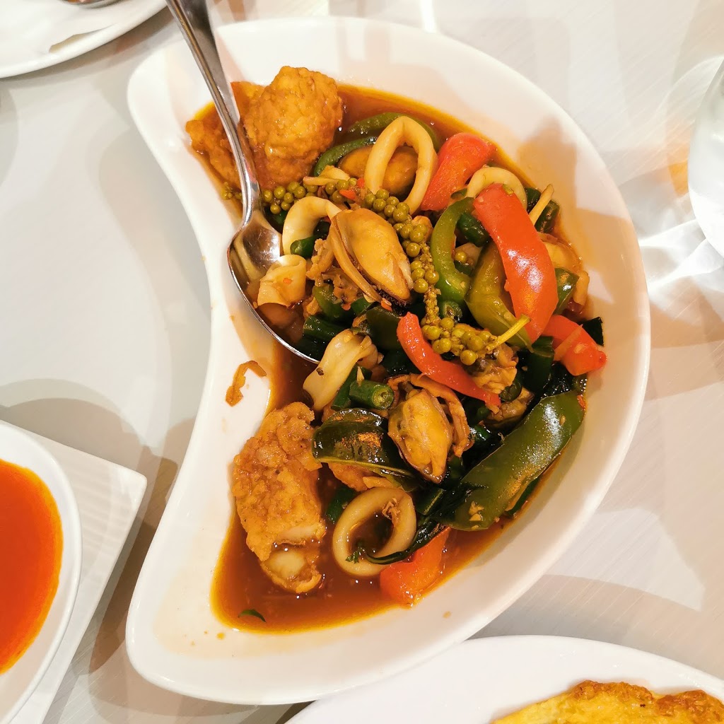 Bangkok Spoon Deluxe | 57 King St W, Dundas, ON L9H 1T5, Canada | Phone: (905) 628-8808