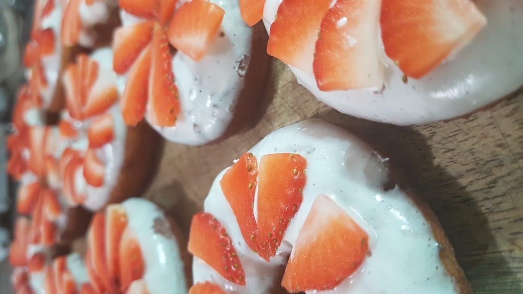 Treatz YaSelf Dessert Company | 25 Mill St, Oshawa, ON L1H 2Z4, Canada | Phone: (289) 600-3468