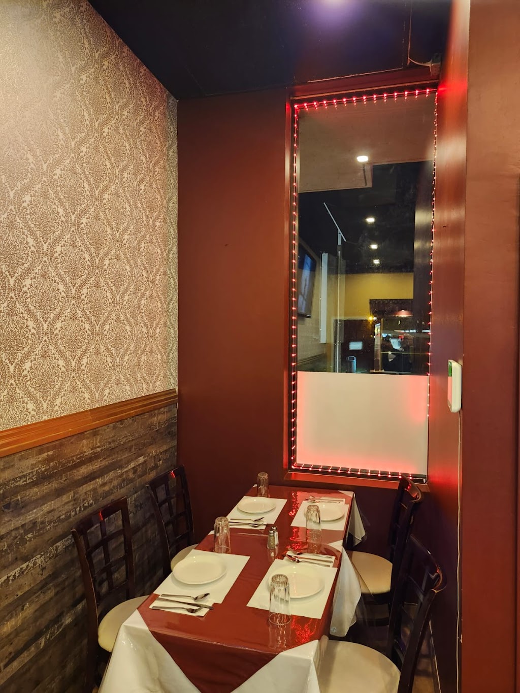 Restaurant Mr India bar & grill | 4890 Rue René-Émard, Pierrefonds, QC H9A 2Y1, Canada | Phone: (514) 696-7676