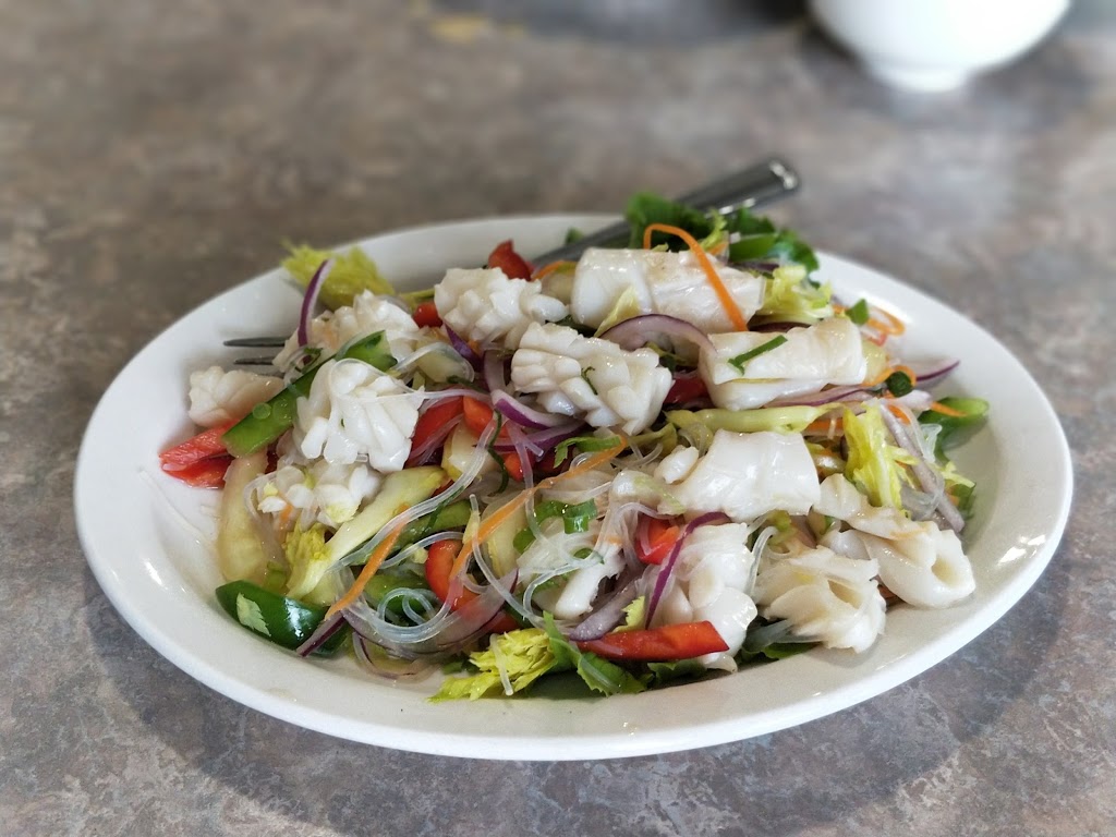 Bouns Restaurant | 4-208 Marion St, Winnipeg, MB R2H 0T6, Canada | Phone: (204) 231-3005