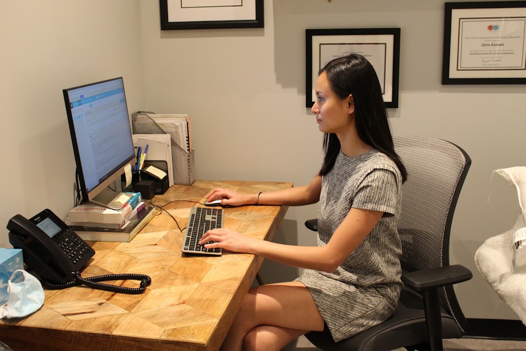 HealthOneTO Wellness | 110 Harbour St, Toronto, ON M5J 0B7, Canada | Phone: (416) 613-5633