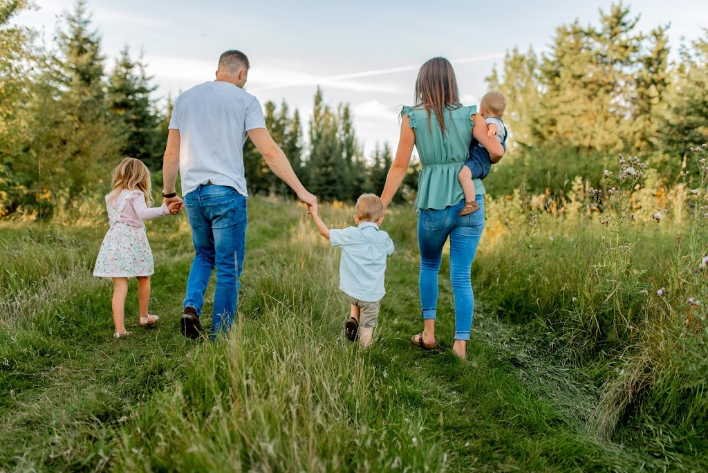 Amanda Jill Photo | 3087 Checknita Way SW, Edmonton, AB T6W 3X8, Canada | Phone: (403) 993-4903