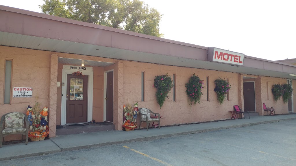Mile Zero Motel | 622 Palmerston Ave, Midway, BC V0H 1M0, Canada | Phone: (250) 449-2828
