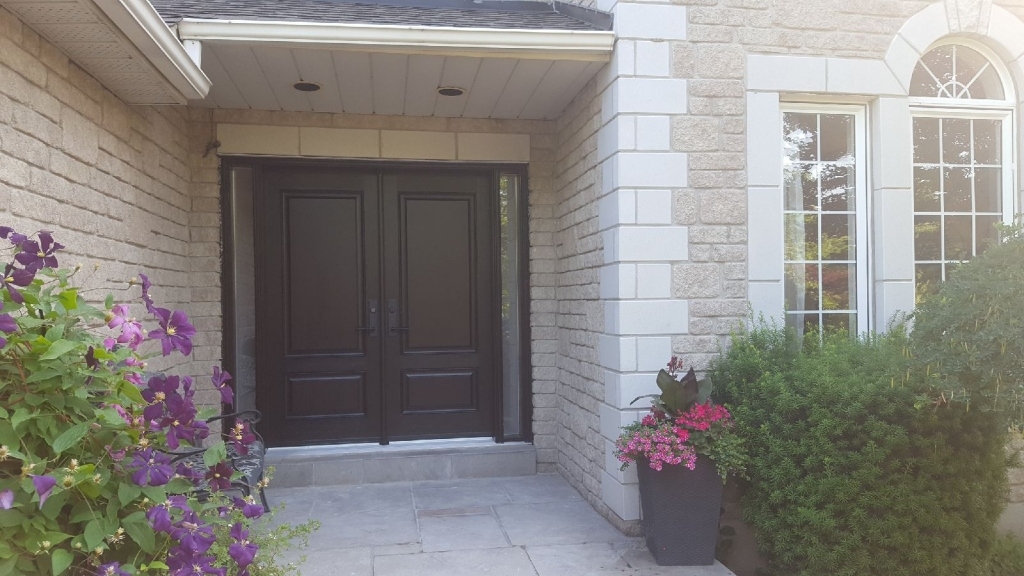 Roniz windows and doors | Gilbank Dr, Aurora, ON L4G 5G5, Canada | Phone: (647) 703-1818