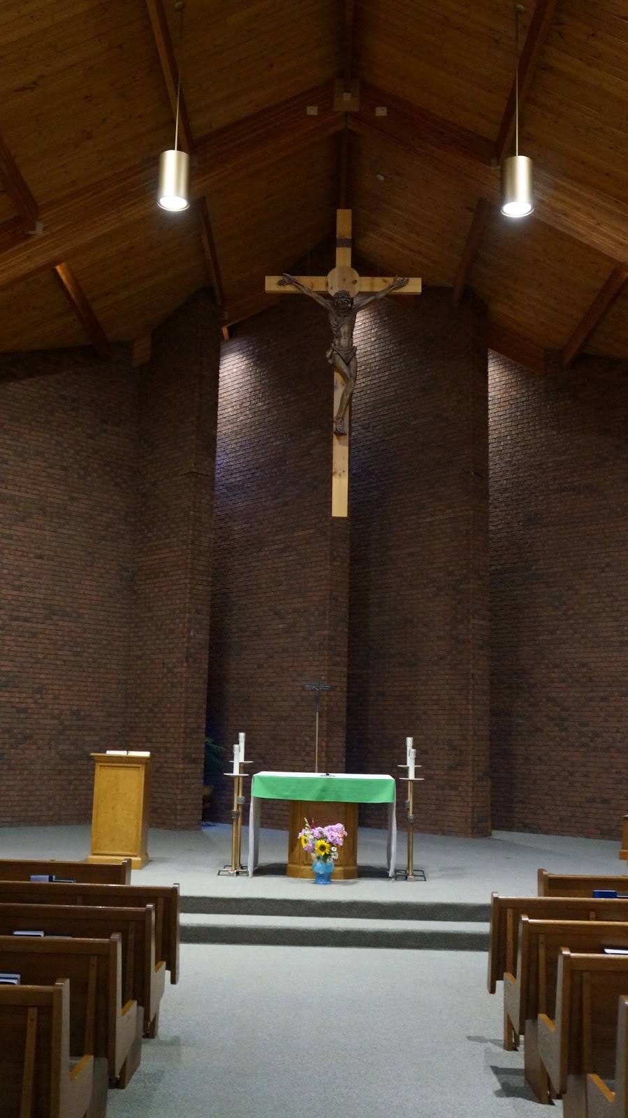 Holy Family Church | 352 10th Ave, Hanover, ON N4N 2N6, Canada | Phone: (519) 364-1973