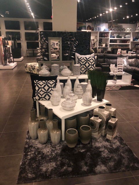 Leons Furniture | 95 First St Building H, Orangeville, ON L9W 1G2, Canada | Phone: (519) 938-8370