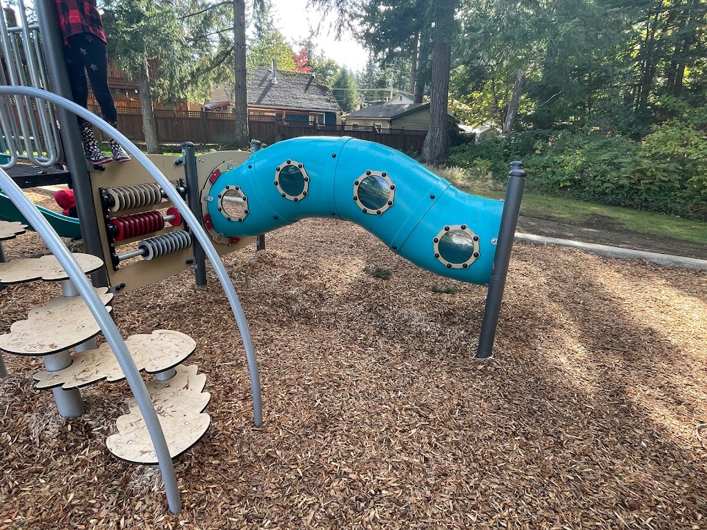Hobson Park | 1661 10 St E, Courtenay, BC V9N 7L3, Canada | Phone: (250) 334-4441