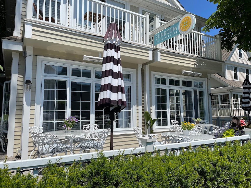 Sunroom Restaurant & Inn | 28 Pleasant St, Chester, NS B0J 1J0, Canada | Phone: (902) 273-2384