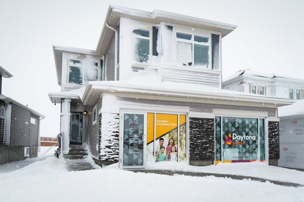 Daytona Homes show home in Aurora | 25 Orion Cres, Winnipeg, MB R2V 5C7, Canada | Phone: (204) 202-6976