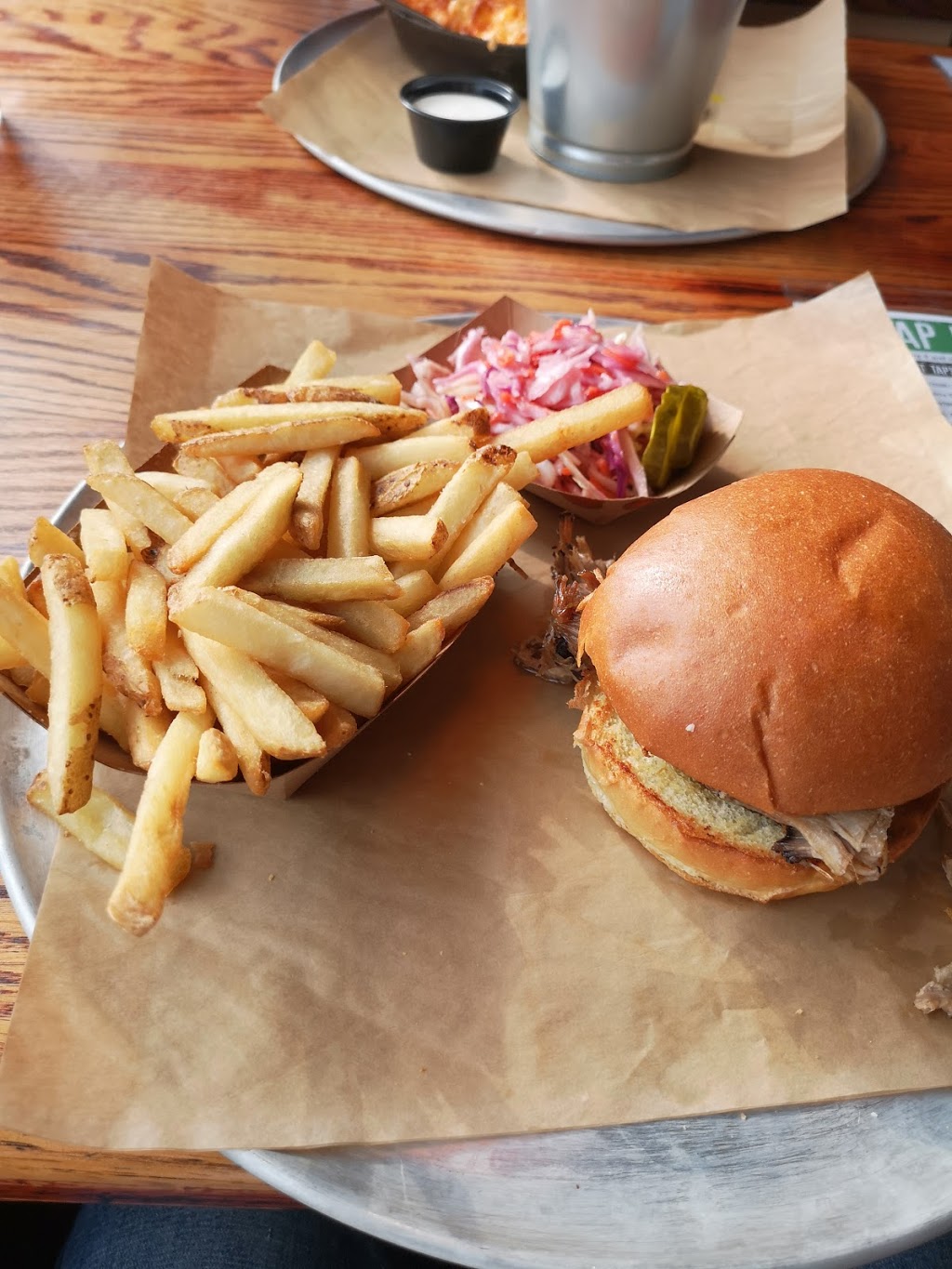 Upstreet BBQ Brewhouse | 612 Windmill Rd, Dartmouth, NS B3B 1B5, Canada | Phone: (902) 407-4344