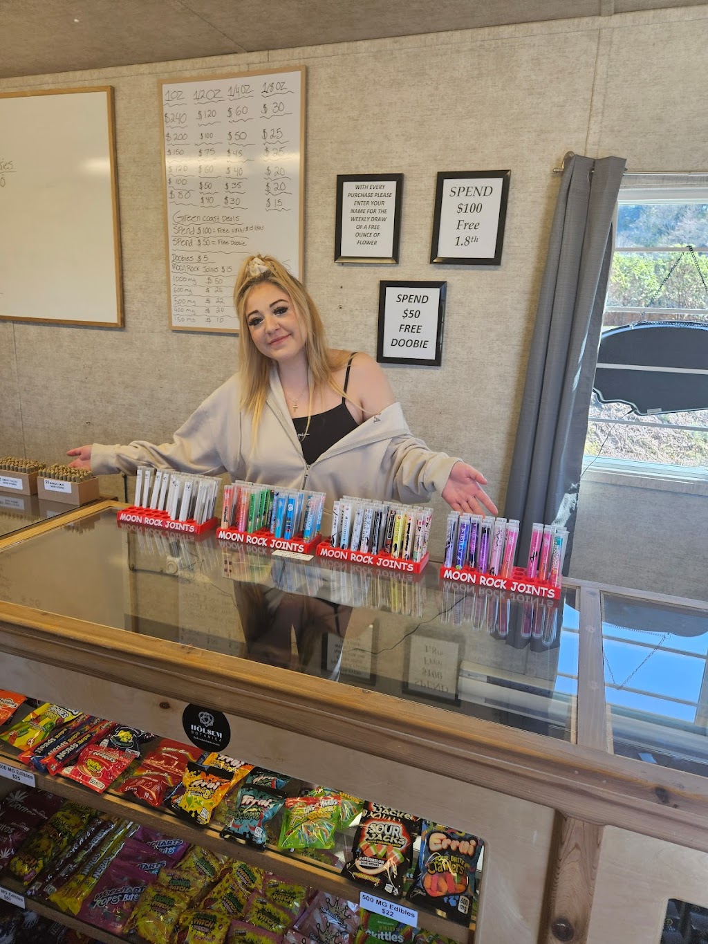 Green Coast Dispensary | 102 Snaw-Naw-As Road, Lantzville, BC V0R 2H0, Canada | Phone: (250) 802-2514