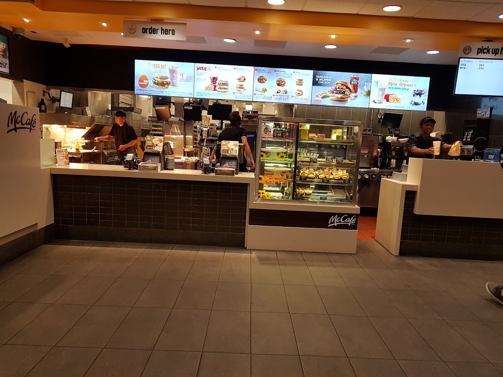 McDonalds | 3045 Pembina Hwy, Winnipeg, MB R3T 5H5, Canada | Phone: (204) 949-6083