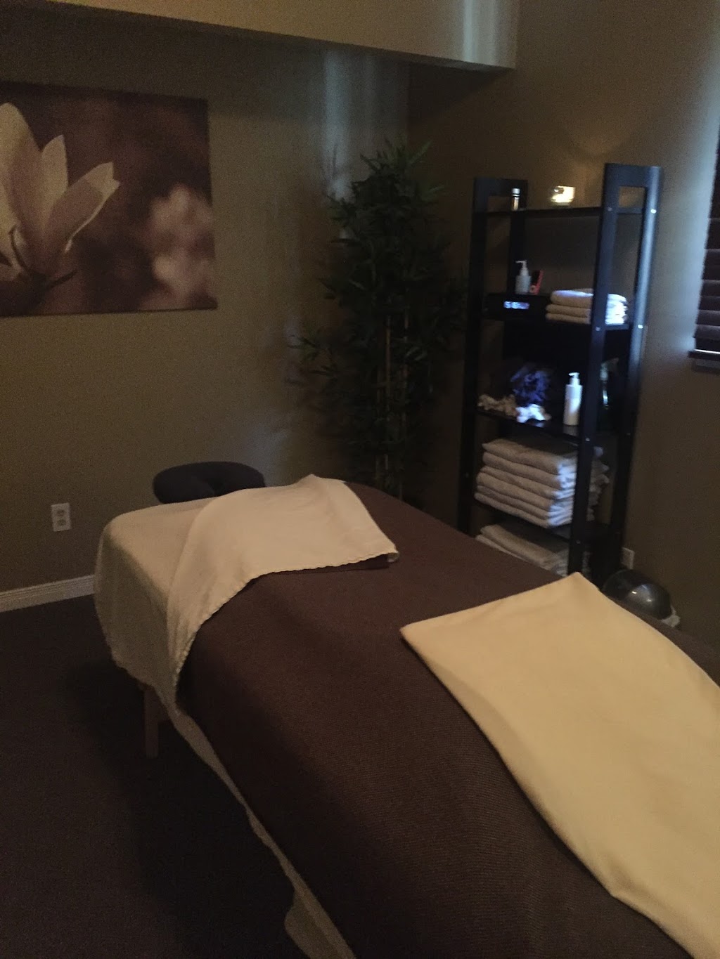 Anna Belanger & Associates | 101 - 301 Bayrose Dr Front door faces Longfields - private entrance Please look for our door with logos, Nepean, ON K2J 5W3, Canada | Phone: (613) 825-4263