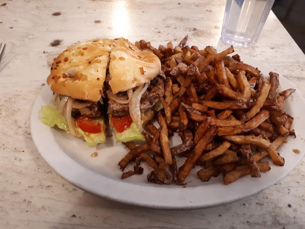 Ludas Deli | 410 Aberdeen Ave, Winnipeg, MB R2W 1V5, Canada | Phone: (204) 589-2583