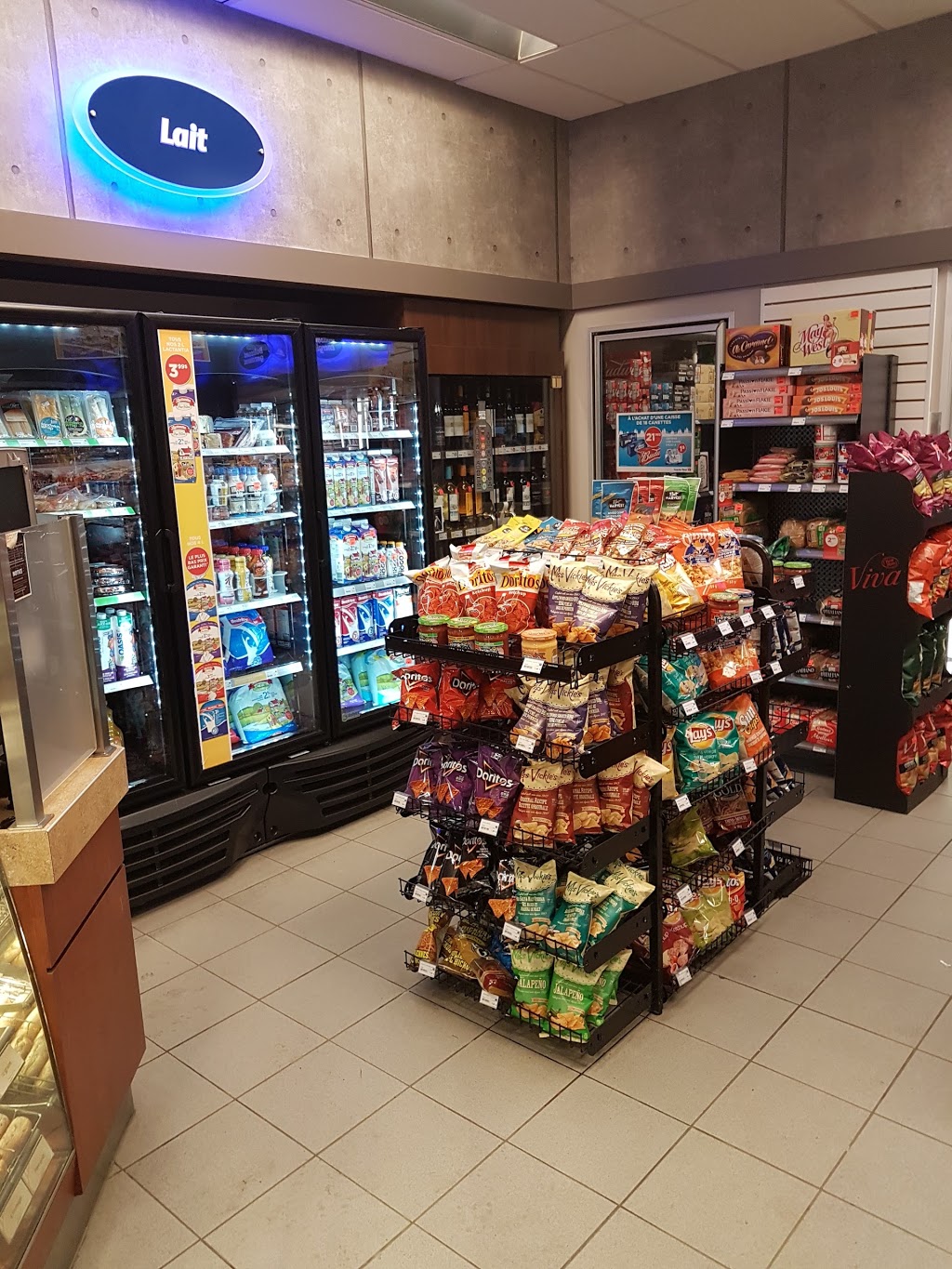 Tim Hortons | 3881 Rue Sherbrooke E, Montréal, QC H1X 2A5, Canada | Phone: (514) 251-4518
