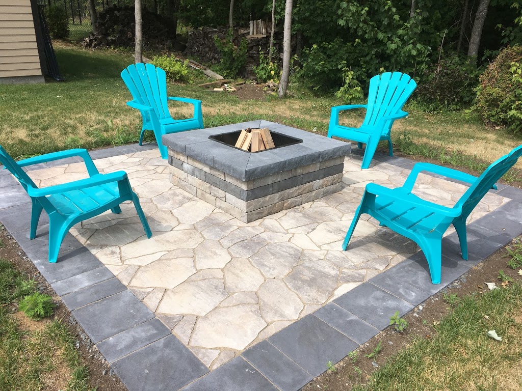 Les Pavés Unis Du Sud | 4435 Rue Jean Duchesne, Shawinigan-Sud, QC G9N 6T5, Canada | Phone: (819) 536-2222