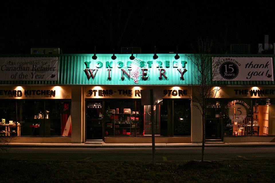 Yonge Street Winery | 14834 Yonge St, Aurora, ON L4G 1N2, Canada | Phone: (905) 841-5552