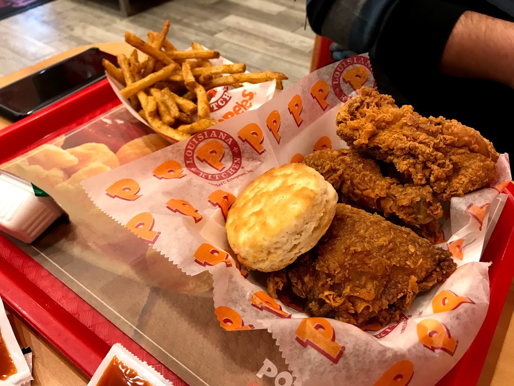 Popeyes Louisiana Kitchen | 497 Dundas St W, Oakville, ON L6M 4M2, Canada | Phone: (905) 257-0600