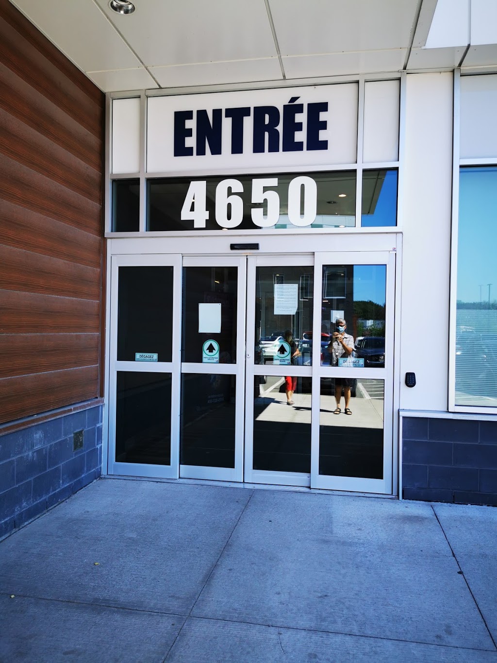 Imagix - Radiologie 440 | 4650 Desserte S Autoroute 440 Local 135, Laval, QC H7T 2Z8, Canada | Phone: (833) 590-2714