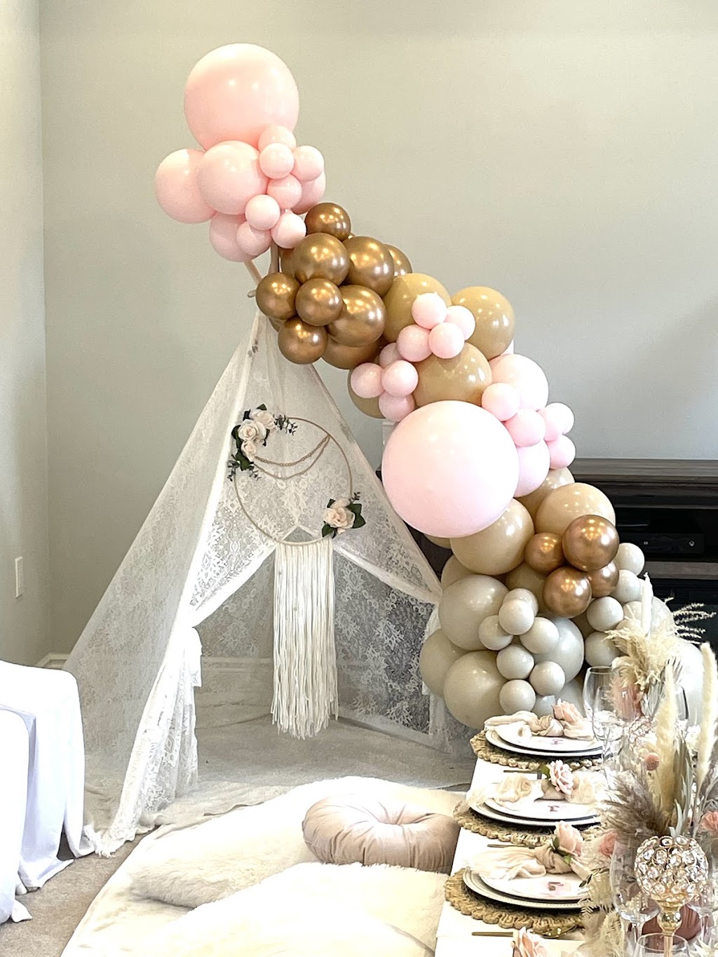 Unique Balloons | Cleopatra Ct, Orillia, ON L3V 7Y7, Canada | Phone: (705) 955-0084