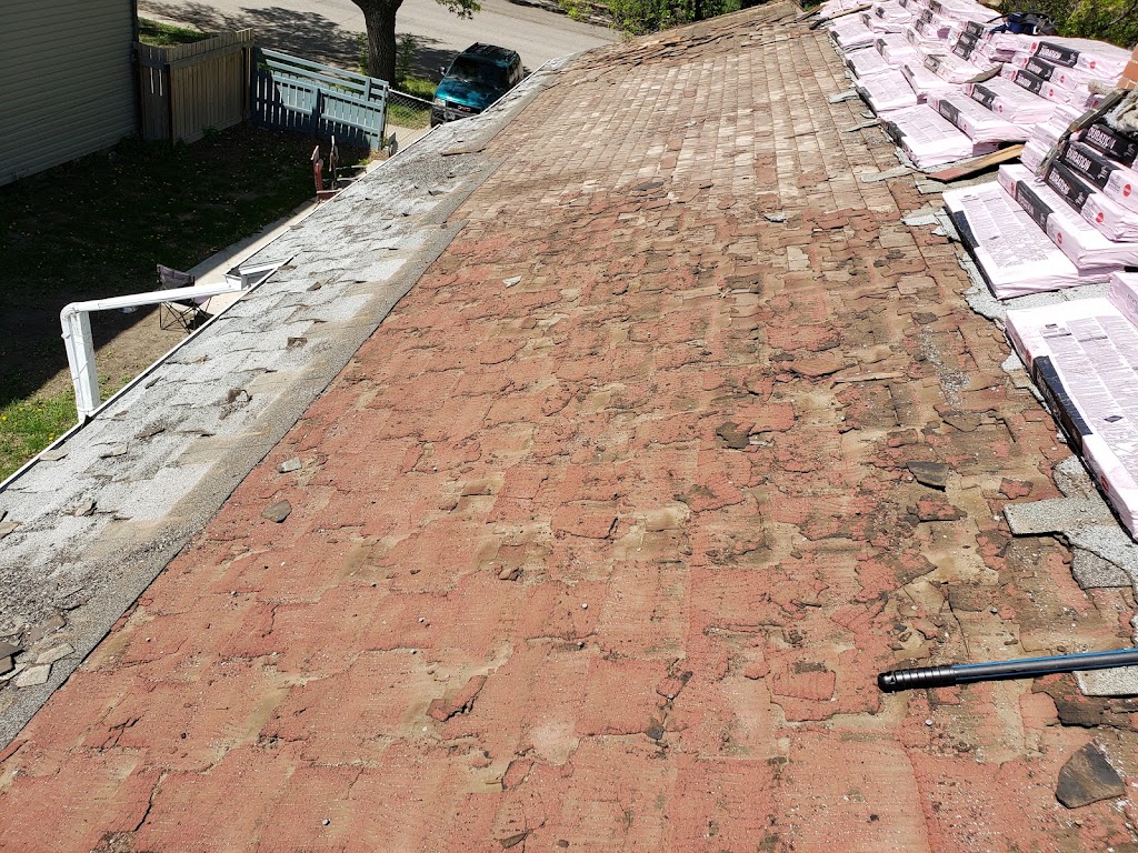True North Roofing & Exteriors inc | Building 129, RR 205, Lethbridge, AB T1J 4P4, Canada | Phone: (587) 691-1012